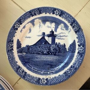 Eagle bluff lighthouse Collector Plate Door county WI Old English staffordshire